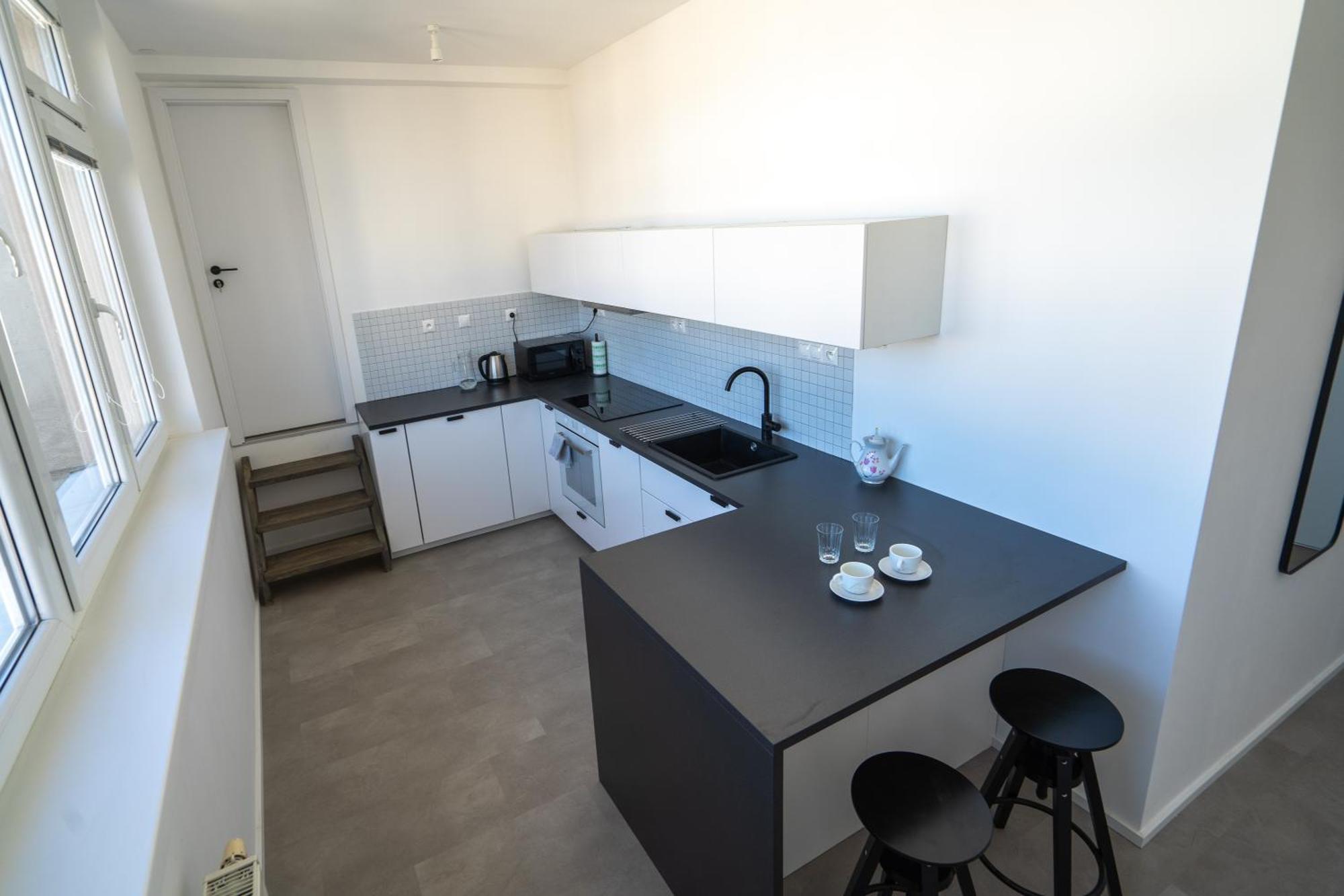 Old Town Apartment Black Bratislava Eksteriør bilde